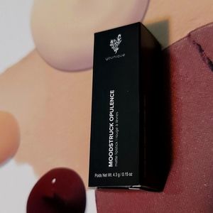 Moodstruck opulence matte lipstick